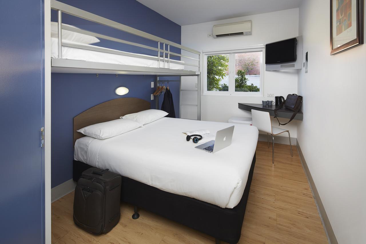 Ibis Budget Perth Airport Buitenkant foto
