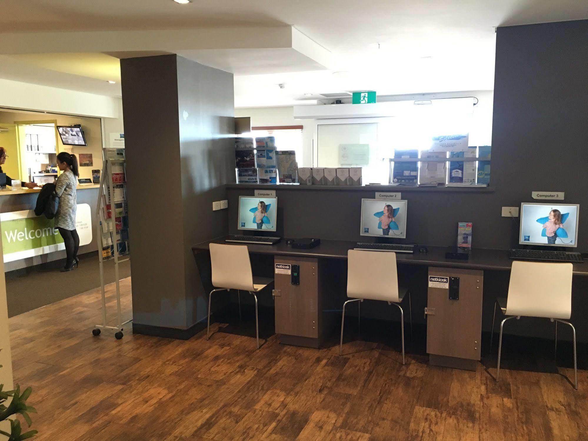 Ibis Budget Perth Airport Buitenkant foto