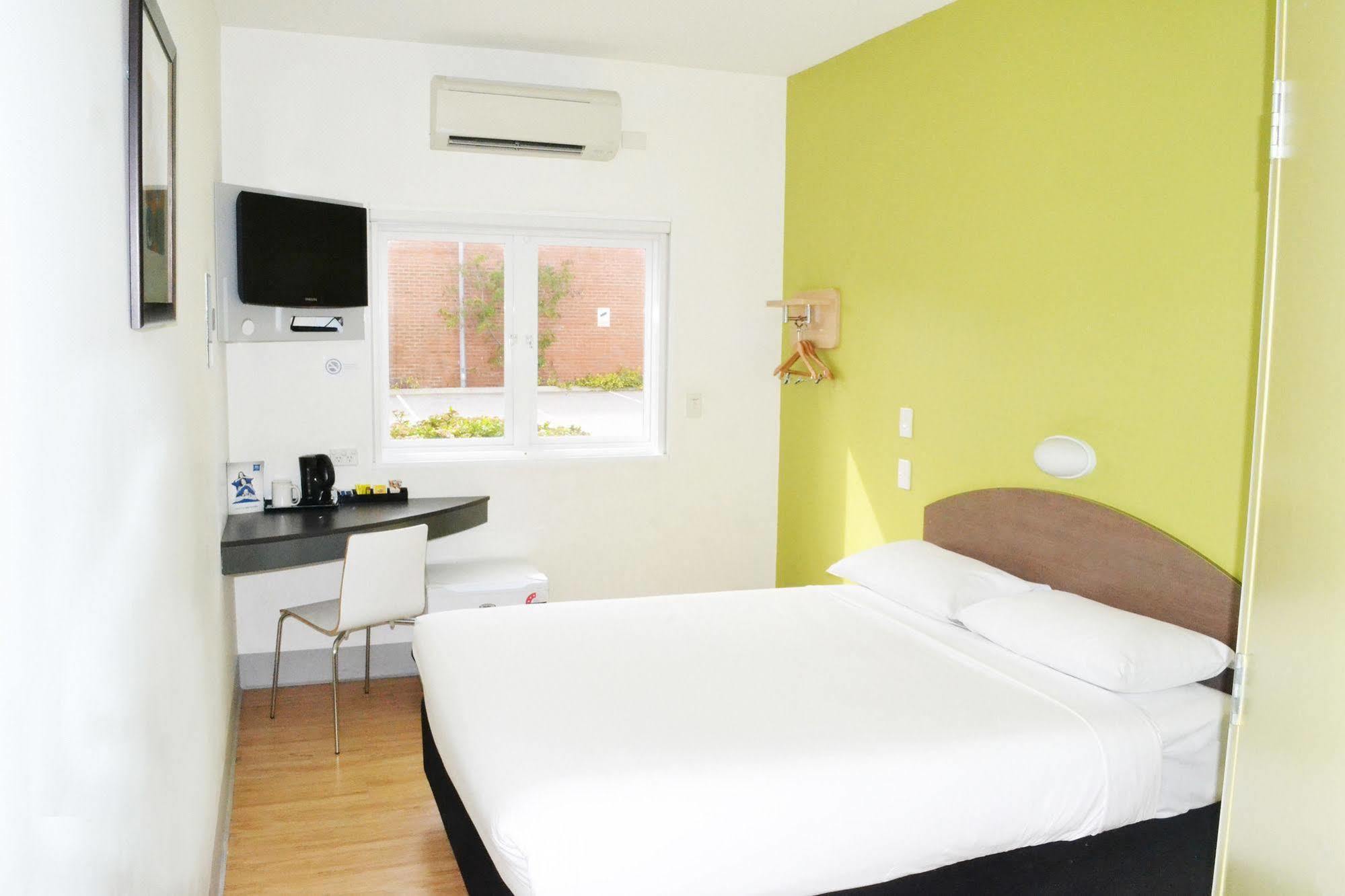 Ibis Budget Perth Airport Buitenkant foto