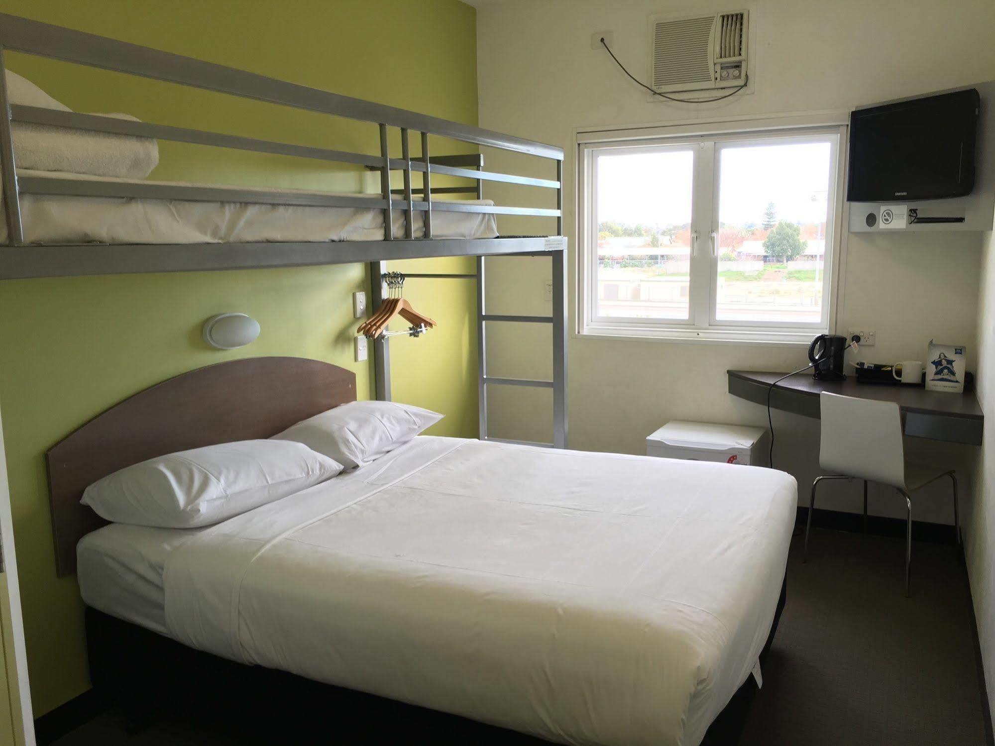 Ibis Budget Perth Airport Buitenkant foto
