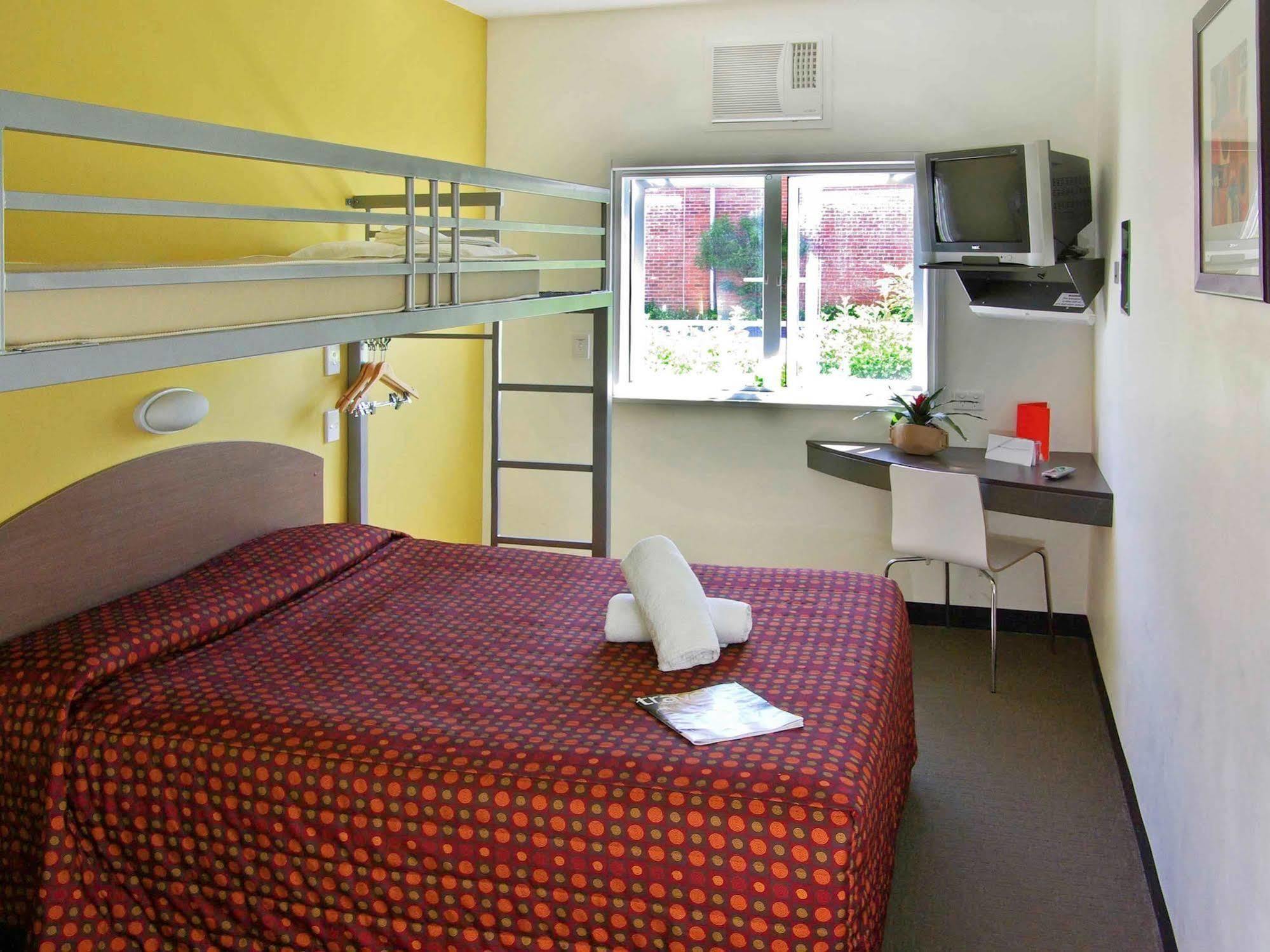 Ibis Budget Perth Airport Buitenkant foto