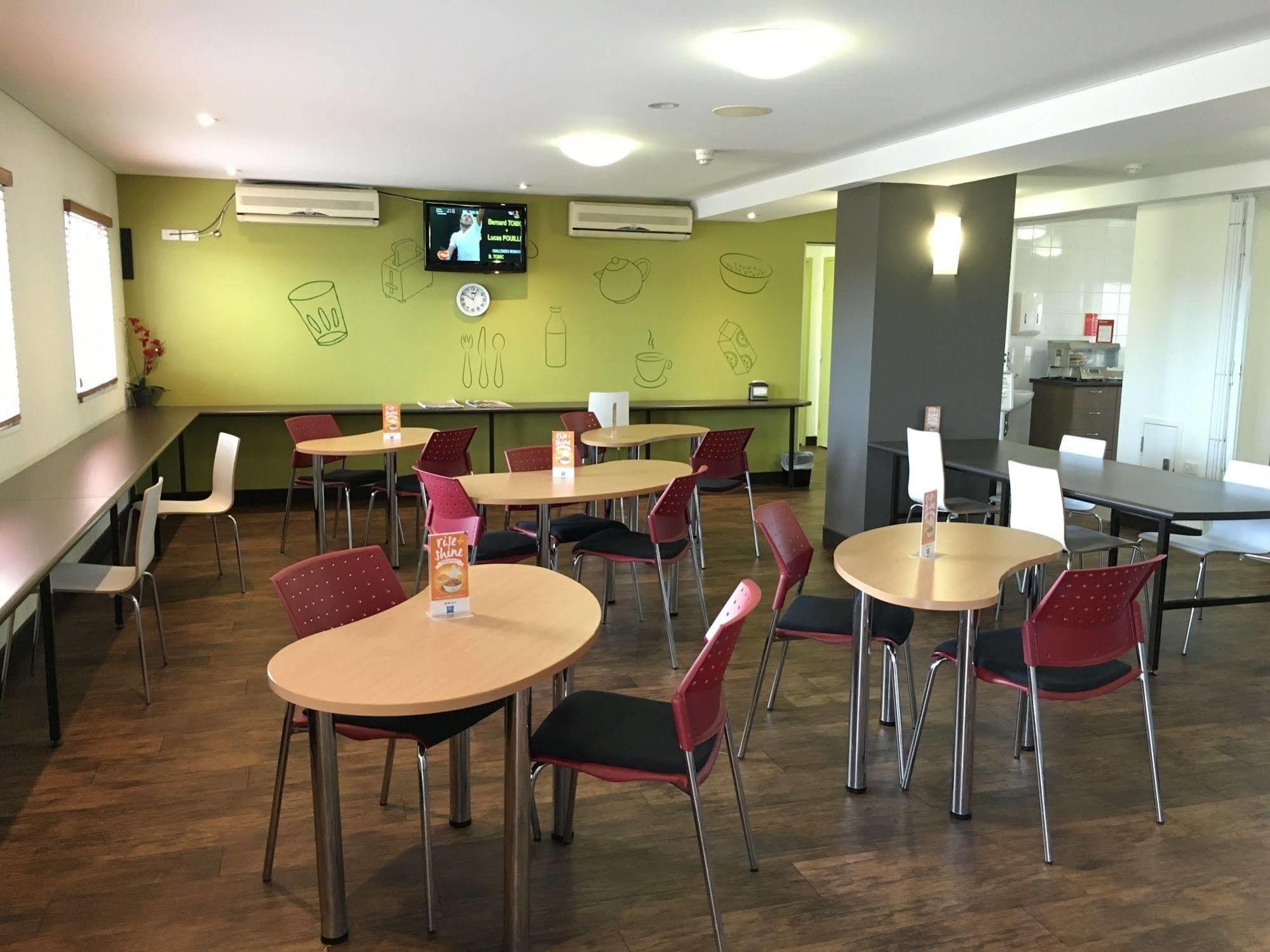 Ibis Budget Perth Airport Buitenkant foto